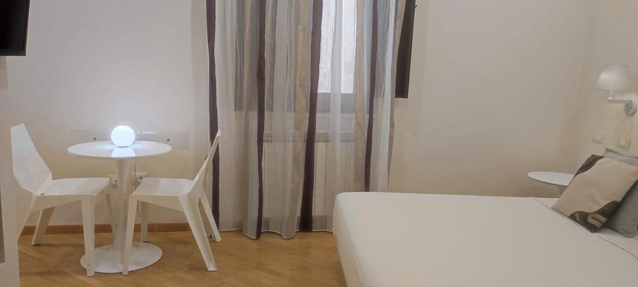 Deluxe Junior Suite,1269370795:JPEG